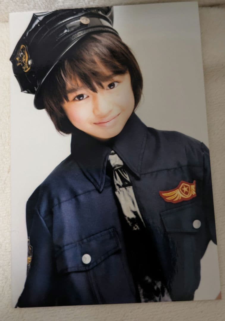 絵森彩　生写真　警官　依田彩花