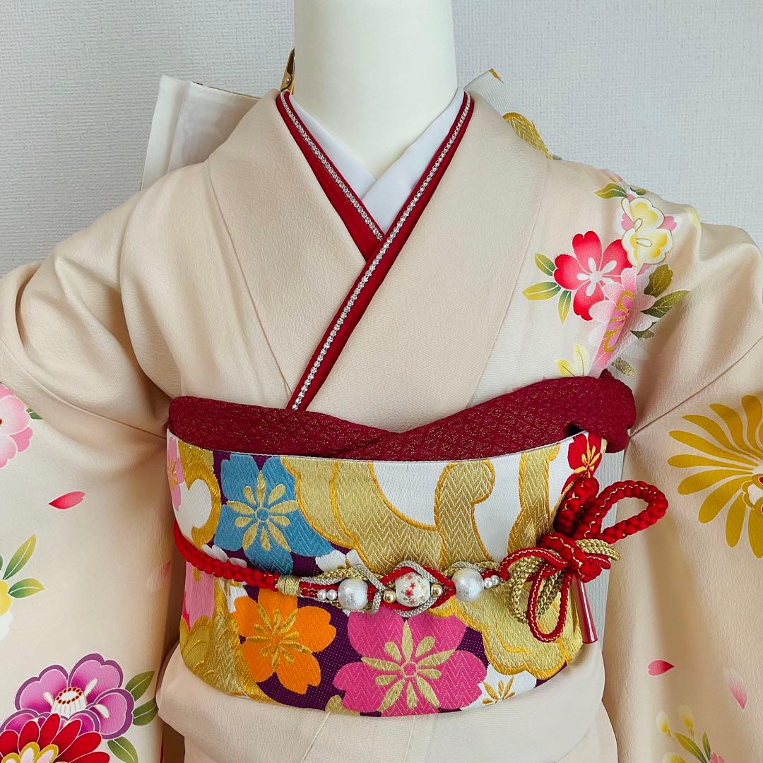 振袖　ベージュ系　アイボリー系　菊　鞠　桜　竹　ちりめん地　正絹