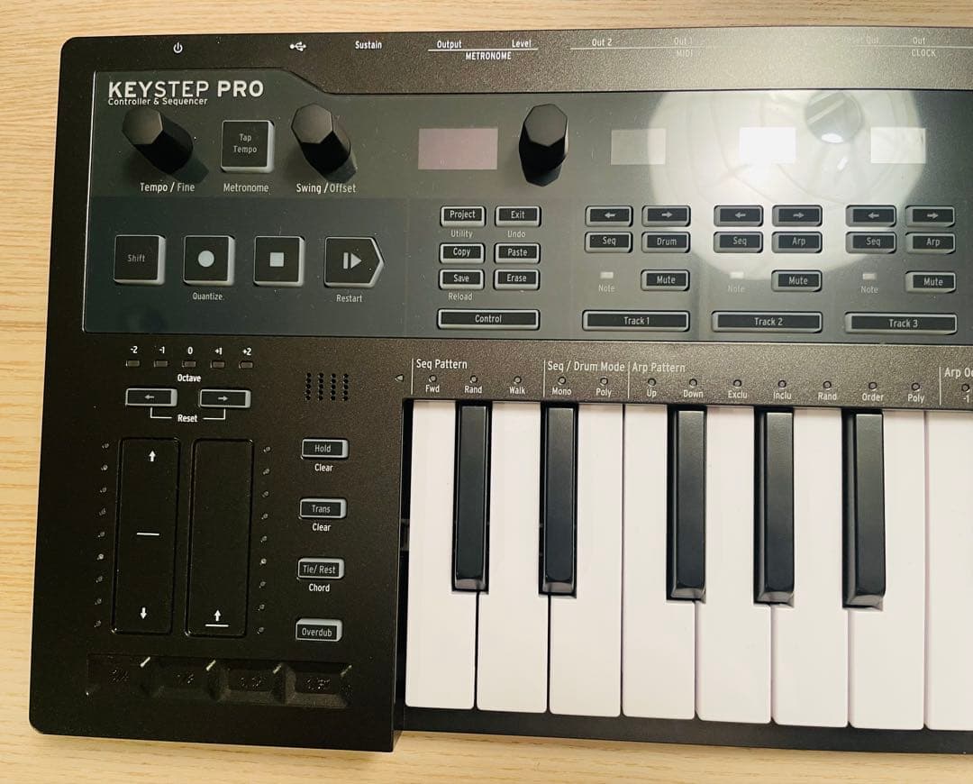 美品 Arturia KeyStep Pro Chroma +ケース　MIDI