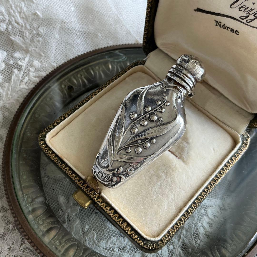 【B】フランスアンティーク　すずらん　パフュームボトル　フラコン・ド・セル