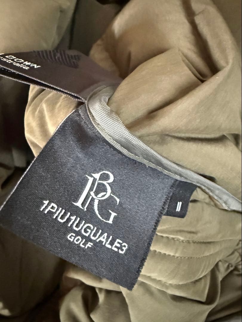 ウノピュウノウグァレトレ　未使用レディース　ダウンセットアップ