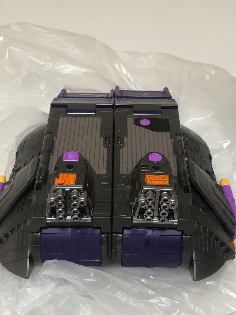 トランスフォーマーレガシーユナイテッド　タイダルウェーブ（アルマダユニバース）