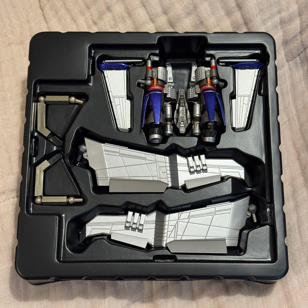 トランスフォーマー　ジェットウイング装備　オプティマスプライム　リボルテック