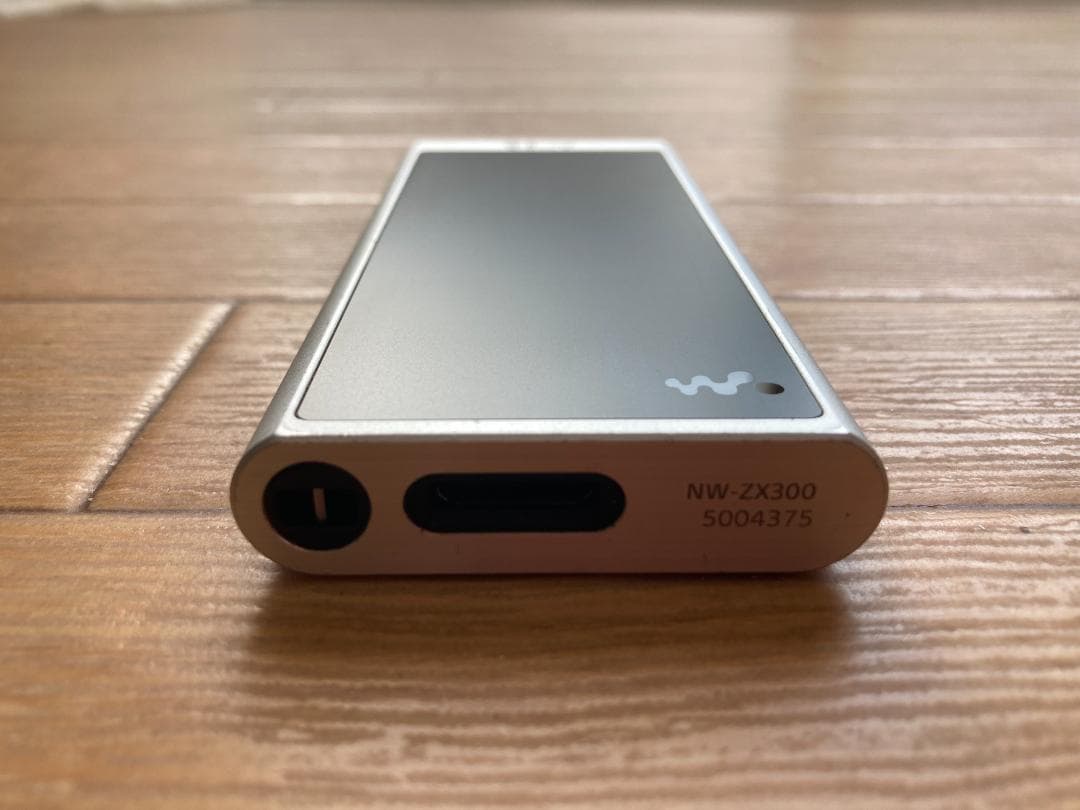ジャンク Sony NW-ZX300　シルバー ウォークマン　ハイレゾ対応
