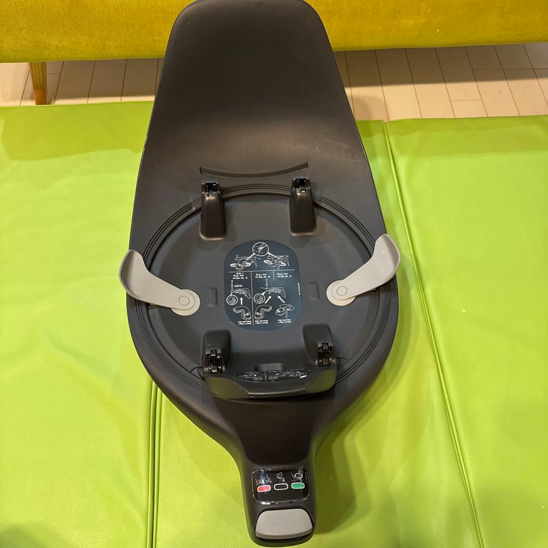 サイベックス　cybex　クラウドT i-Size　チャイルドシート　ブラック