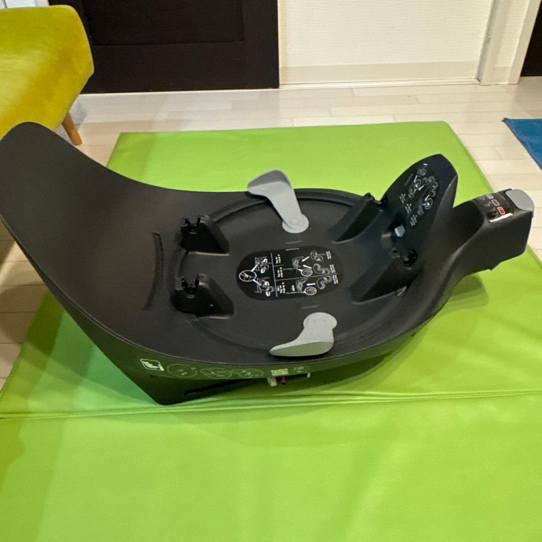 サイベックス　cybex　クラウドT i-Size　チャイルドシート　ブラック