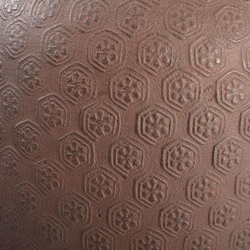 茶道具　釜師　畠春斎作　亀甲文釜　鉄釜　共箱　M　R5520C