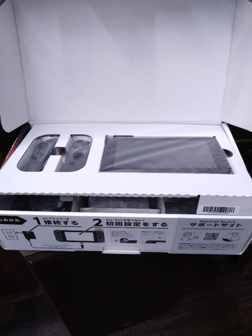 新品未使用　Nintendo Switch 　HAC-S-KAAAA グレー