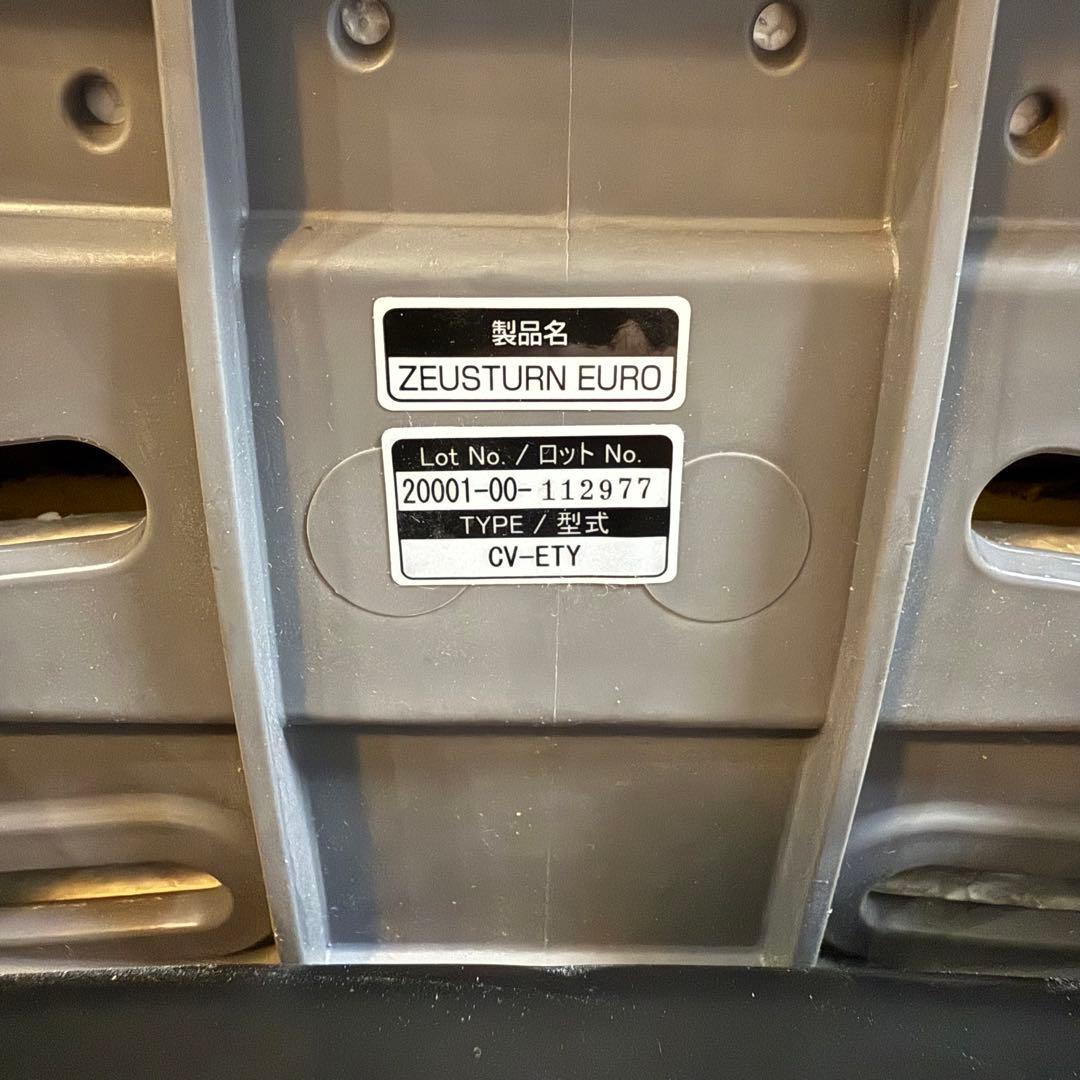 Combi コンビ チャイルドシート ブラック/ブラウン ゼウスターンユーロ