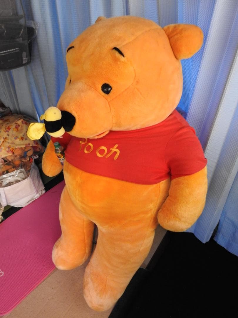 限定　ディズニーストア　巨大　くまのプーさんぬいぐるみ(1.5米)