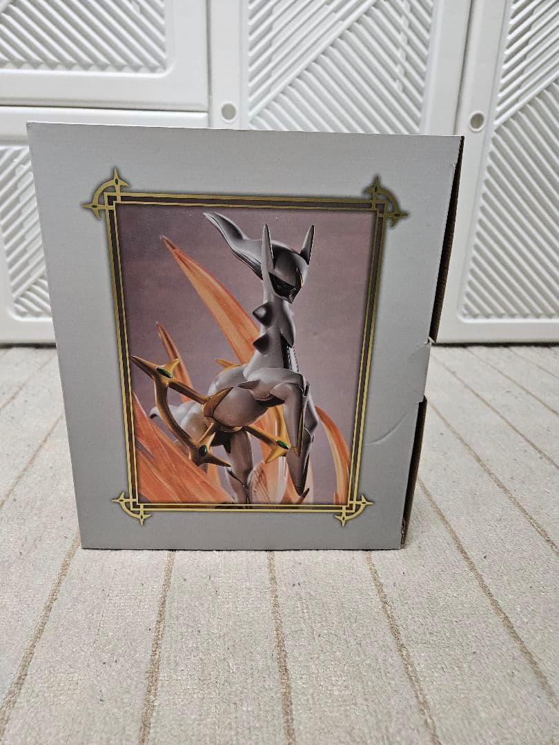 ポケモンセンター限定 アルセウス フィギュア 美品