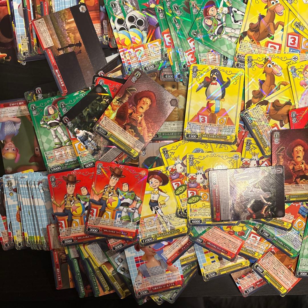 トイ・ストーリー トレーディングカード 引退品 1000枚弱あります。