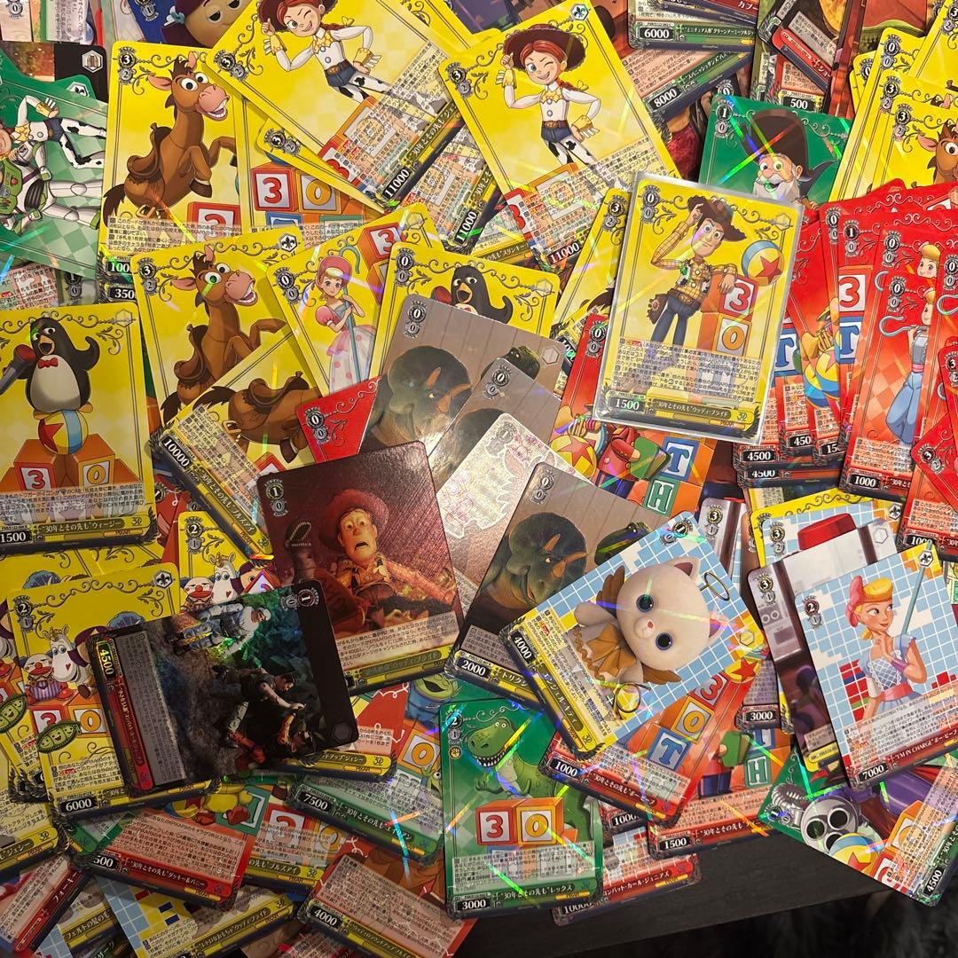 トイ・ストーリー トレーディングカード 引退品 1000枚弱あります。