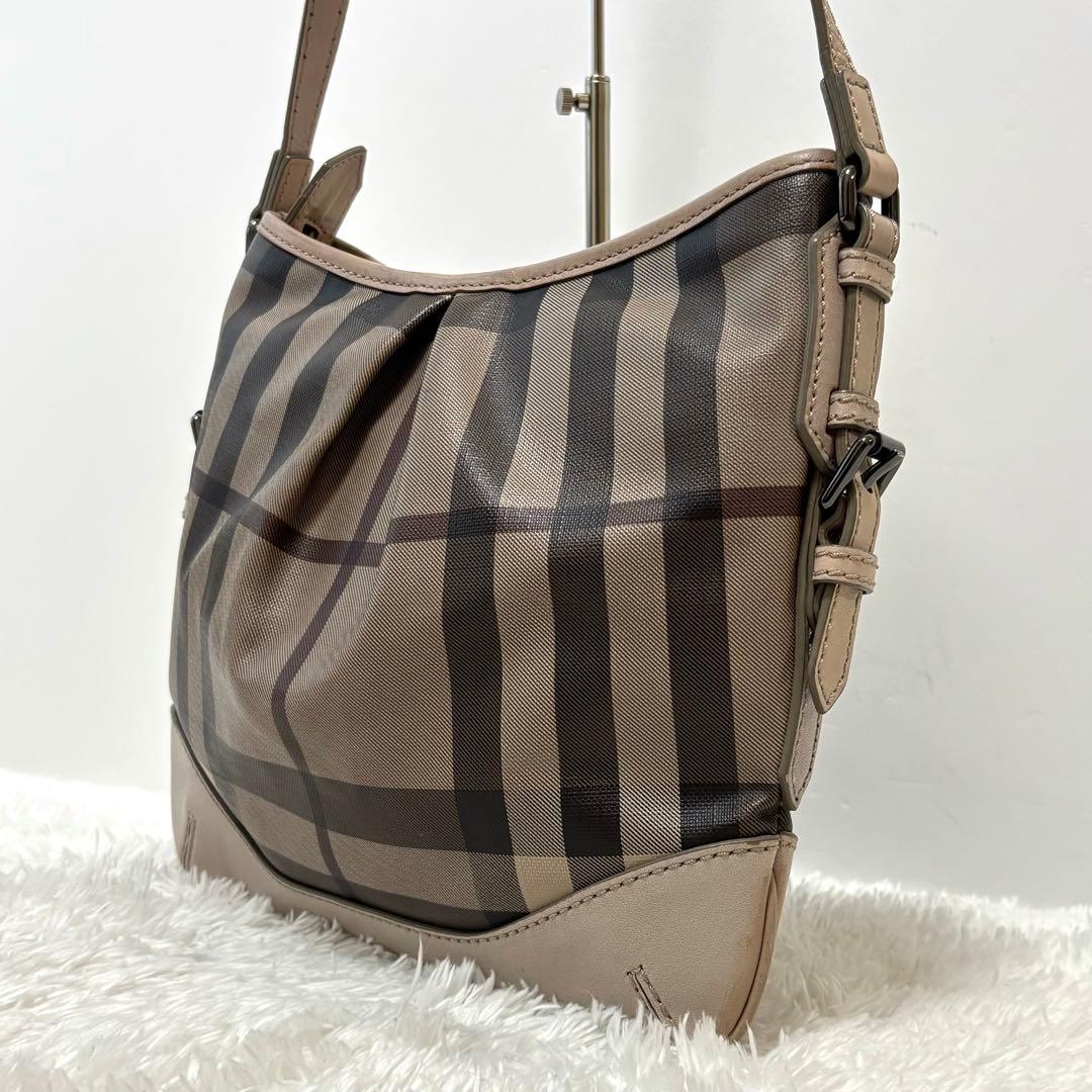 【美品】 バーバリー ショルダーバッグ 斜め掛け スモークドチェック