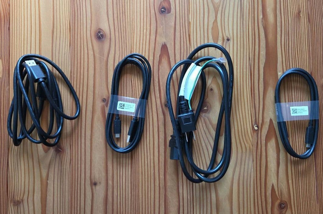 DELL U2720Q 27インチ 4K モニター