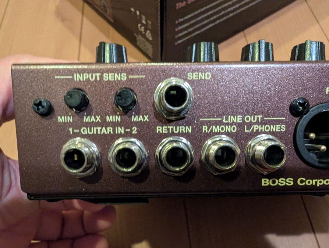 BOSS AD-10 アコースティックプリアンプ