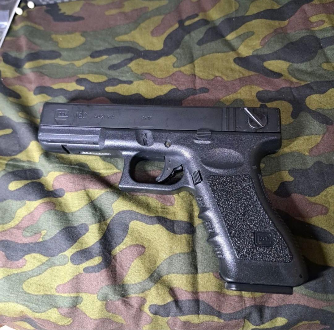 東京マルイ GLOCK 18C 電動ガン　充電池有り