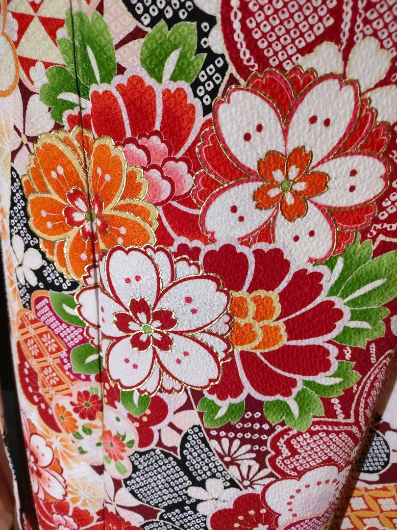 【特価】本振袖　鹿の子織　現代古典　王道の赤