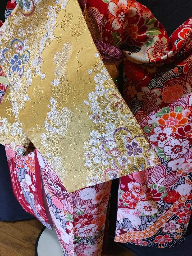 【特価】本振袖　鹿の子織　現代古典　王道の赤