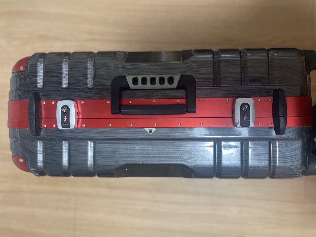 スーツケース ESCAPE'S グリップマスター 83L