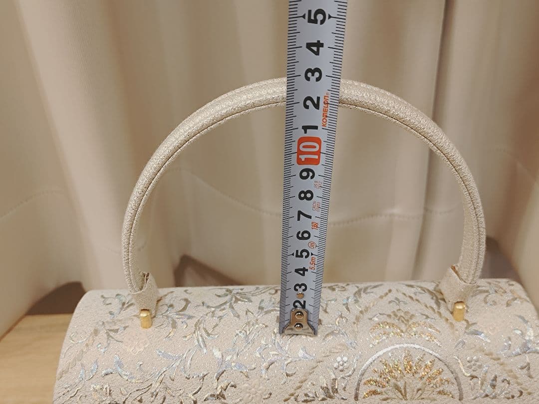 エンボス加工 花柄 和装用バッグ ホワイト　螺鈿細工