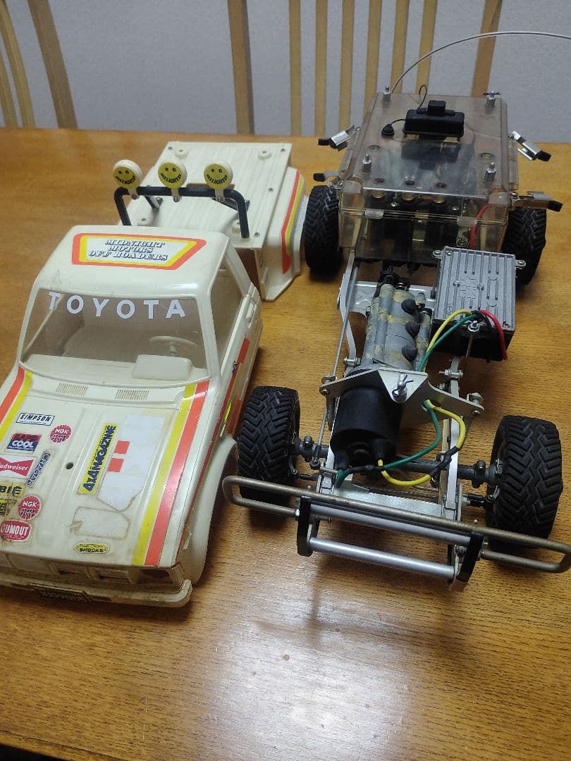 80年代◆タミヤ初代トヨタハイラックス　四駆ラジコン◆1/10スケール