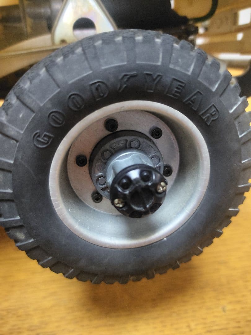 80年代◆タミヤ初代トヨタハイラックス　四駆ラジコン◆1/10スケール