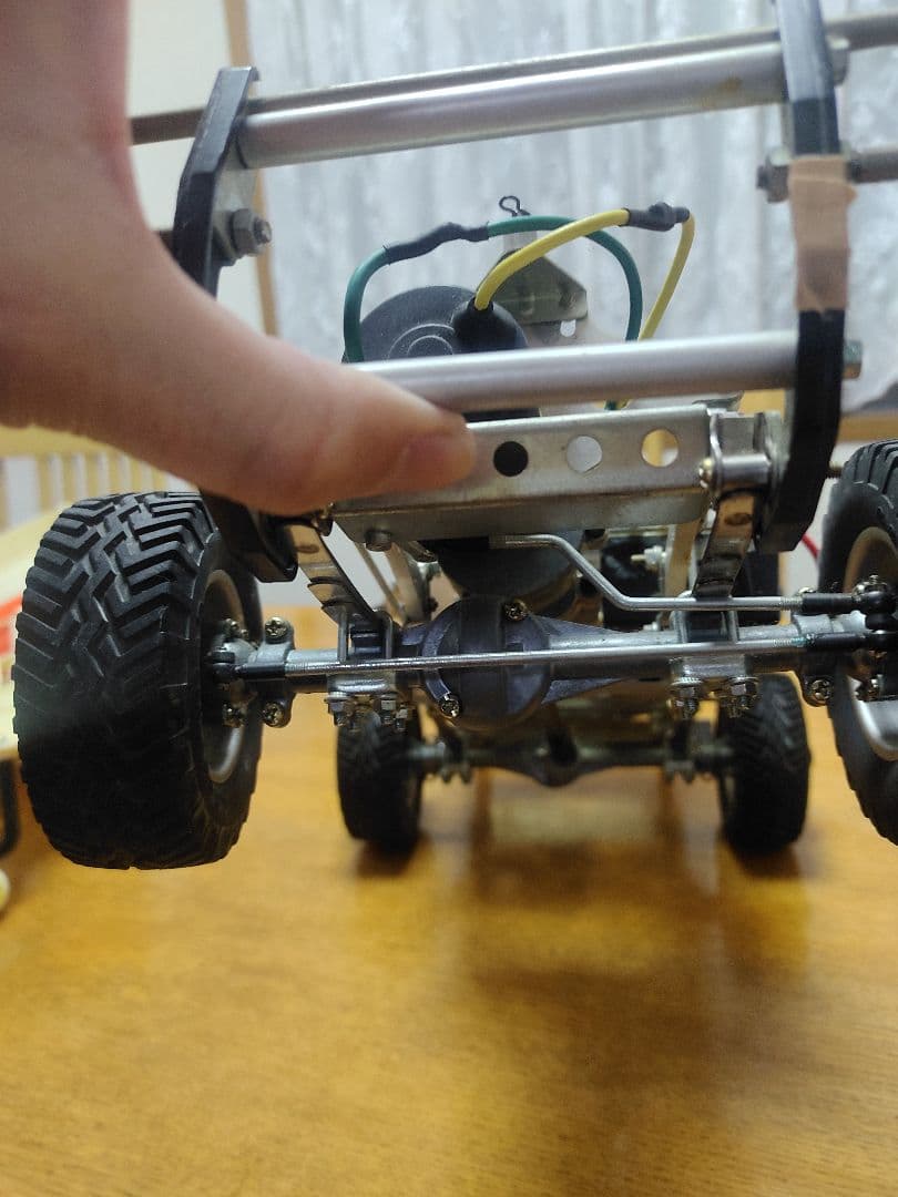 80年代◆タミヤ初代トヨタハイラックス　四駆ラジコン◆1/10スケール