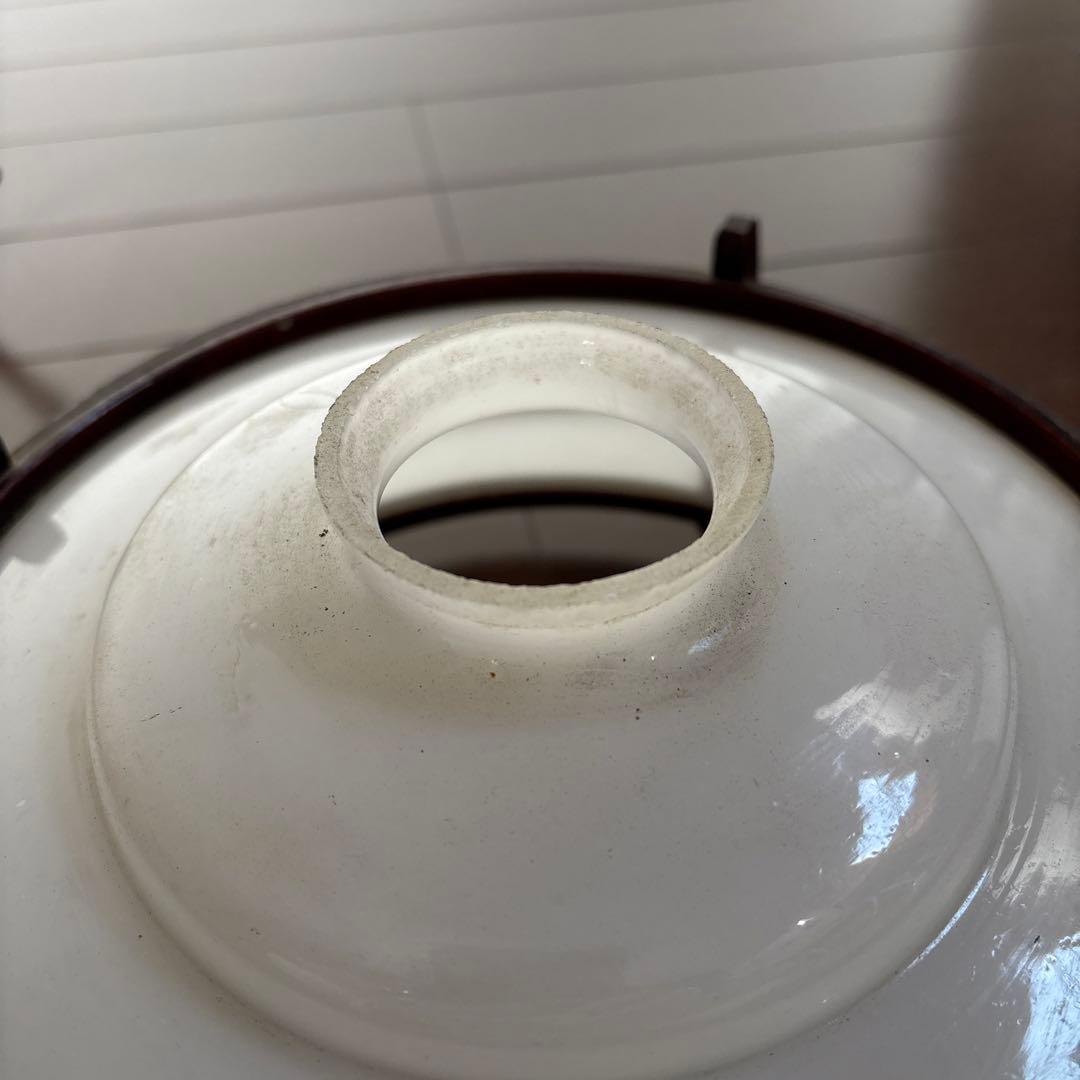 昭和レトロ　電気笠　電笠　ミルクガラス　ミルクシェード　乳白色 吊し照明