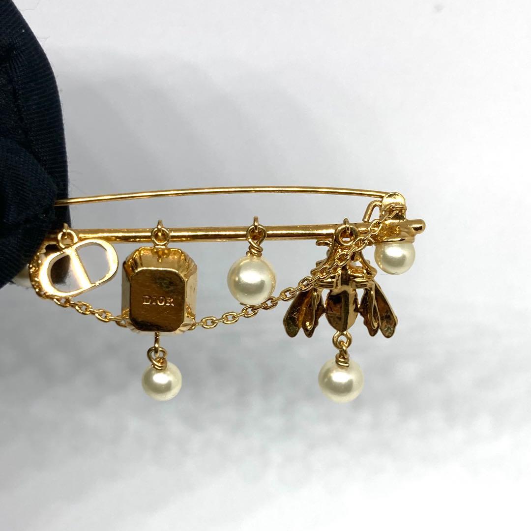 ディオール CDロゴ フェイクパール ブローチ GP