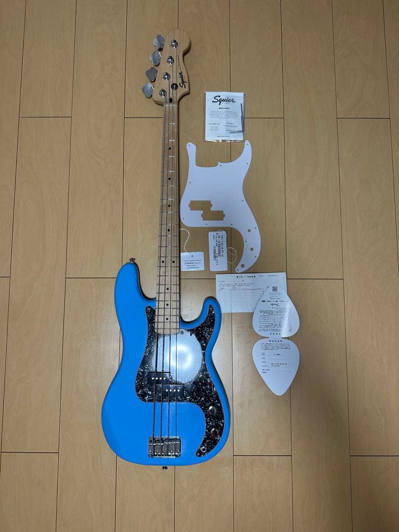 Squier ベース　P-Bass 青色 スクワイアーベース