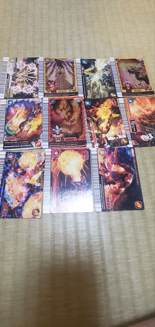 恐竜キング まとめ売り。 クリオロフォサウルスブラックティラノサウルス等