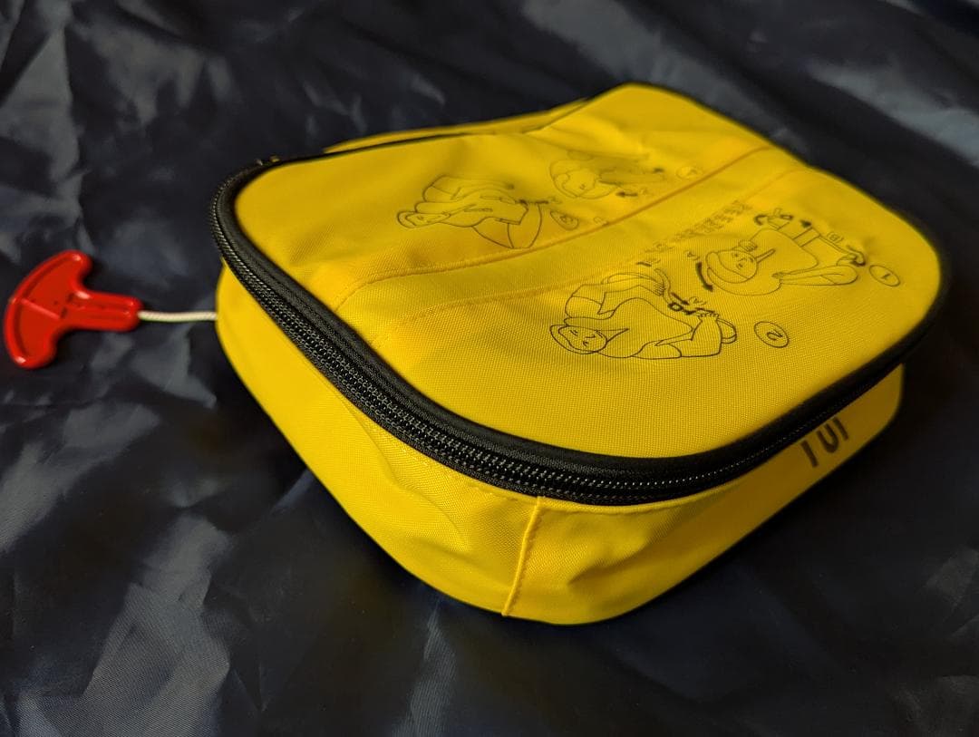 ＊お年玉特価＊ JAL ライフベスト ポーチ