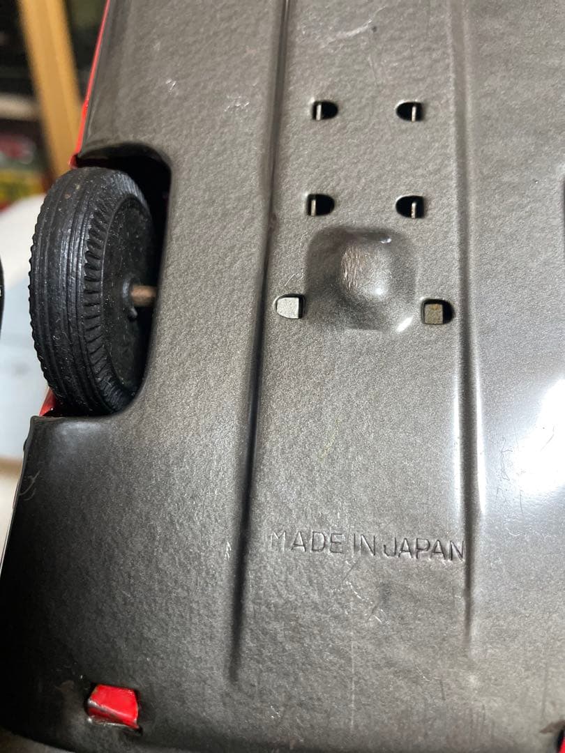 ブリキ自動車　フォード　エドセルワゴン27cm×11cm