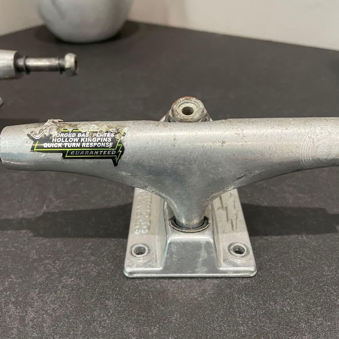 サンダートラック　チタニウムライト　T147