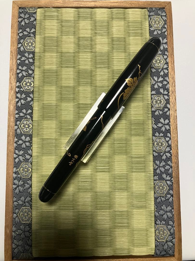 Pilot　パイロット 平蒔絵　万年筆 葡萄　F（細字）