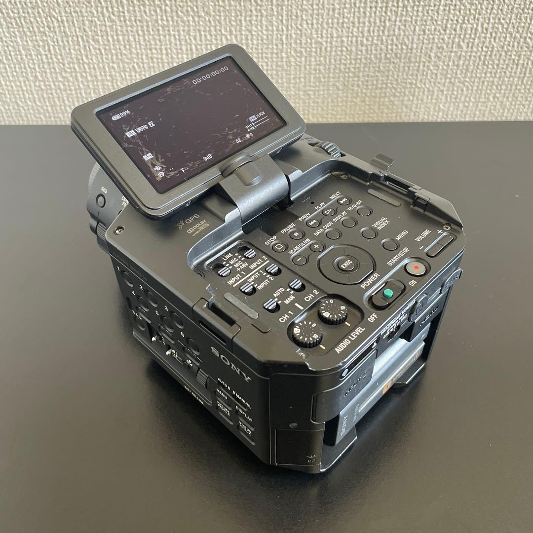 SONY NEX-FS100 Super35mmセンサー搭載・Eマウント業務用