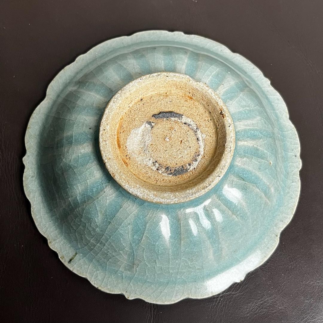 影青陵陰刻蓮紋花盤 中国美術 中国古玩