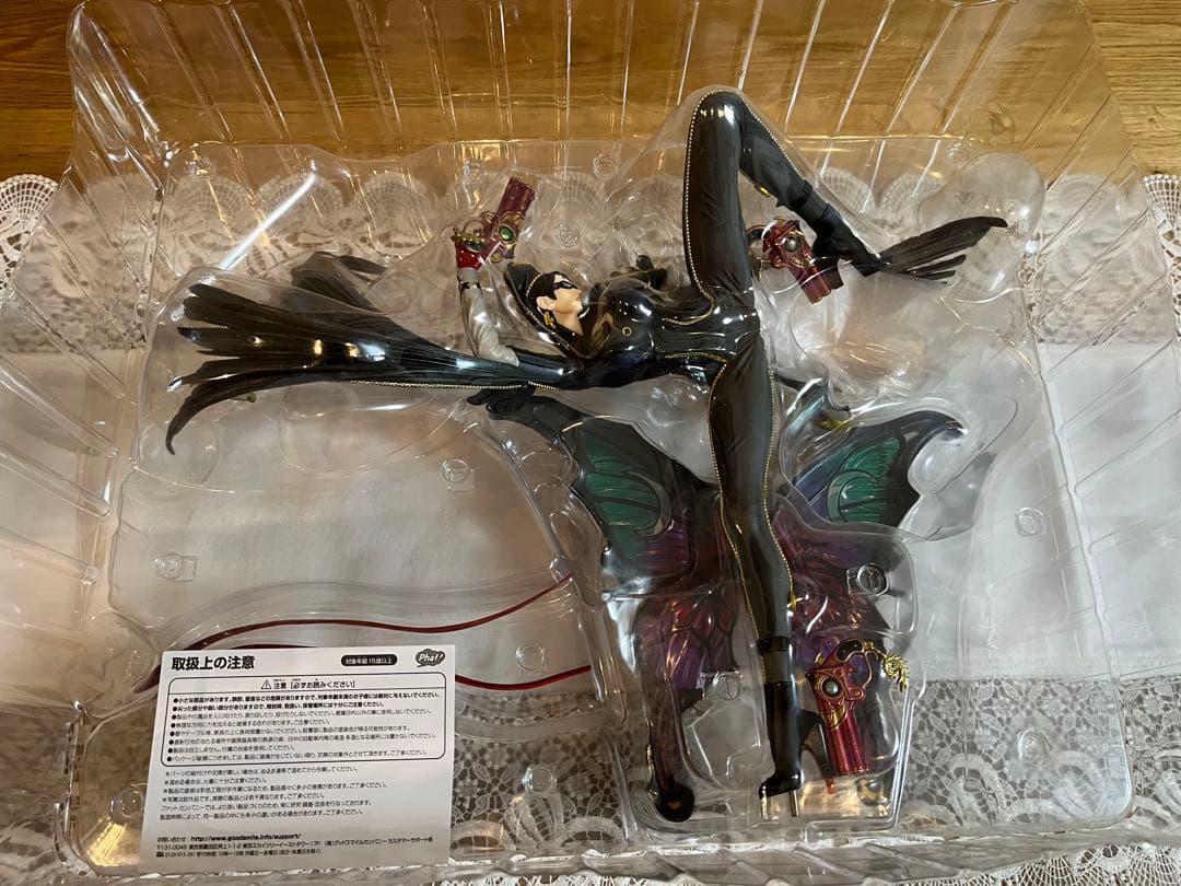 ファット・カンパニー　ベヨネッタ　 フィギュア　BAYONETTA
