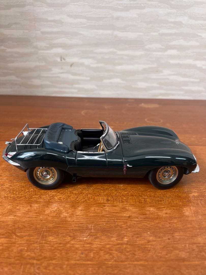 No470ミニカー1/18 AUTO art JAGUAR XKSS