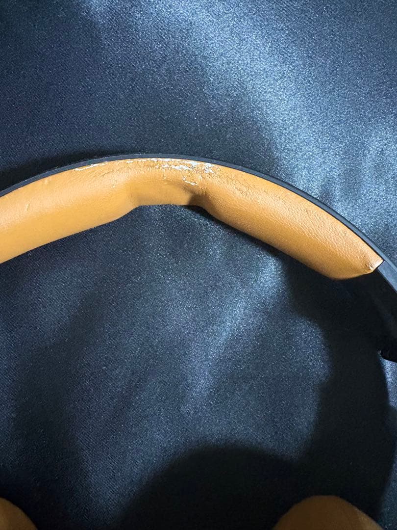 ワイヤレスヘッドホン スカルキャンディ