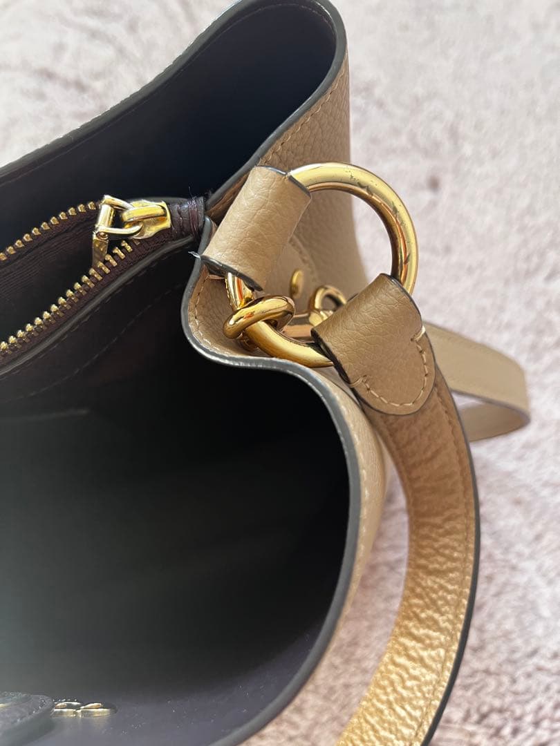 COACH（コーチ） アウトレット ショルダーバッグ　ベージュピンク