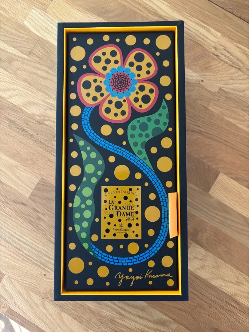 ヴーヴ クリコ×草間彌生　La Grande Dame 2012 バック付