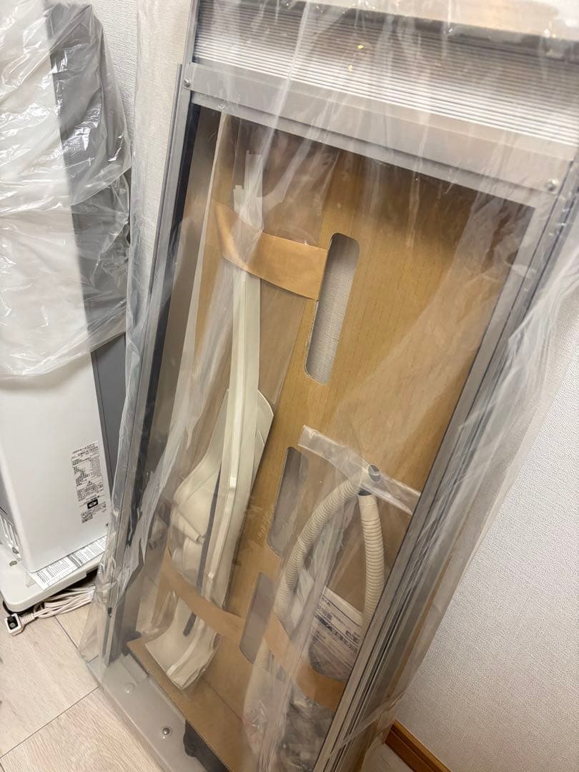 【新品未使用】冷暖房　窓用　エアコン コロナCWHA1824R 窓コン