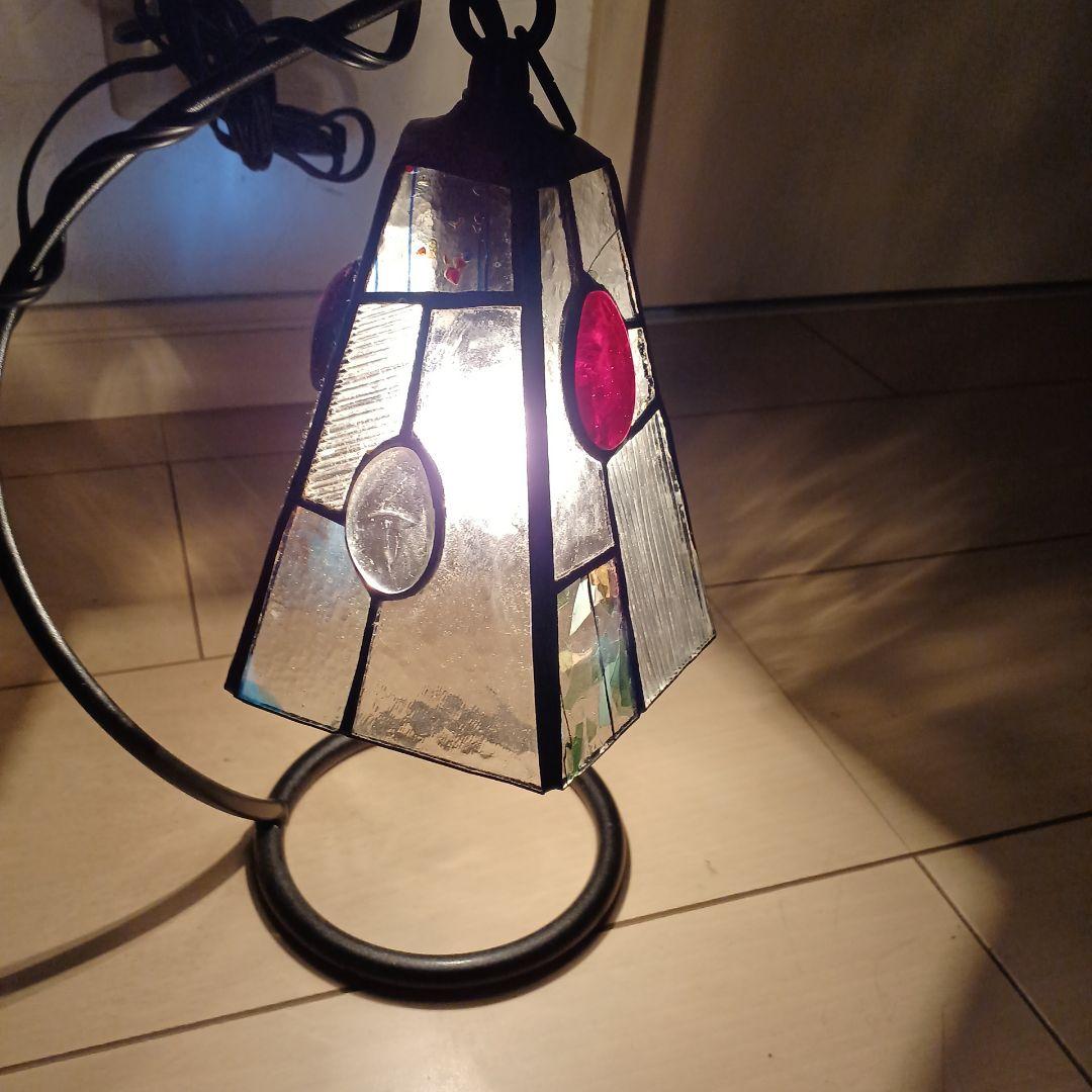 再値下げバンドメイドの、ステンドグラスの、ランプシェード。