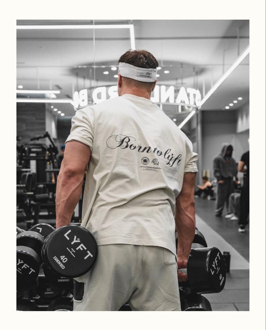 。*様 LYFT × POWER HOUSE GYM Tシャツ XL新品 アイボ