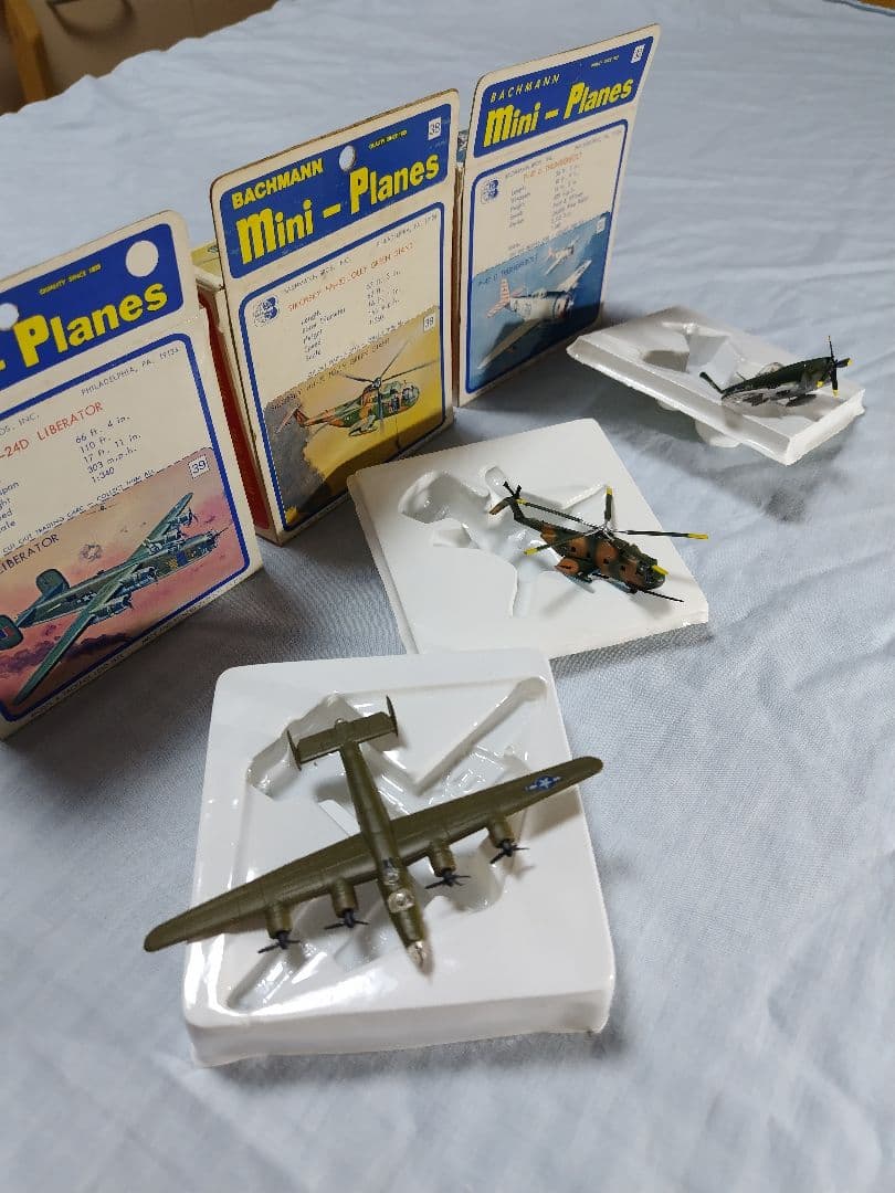 再値下TOMY　BACHMANN　Mini-Planes①計42体プラスカタログ