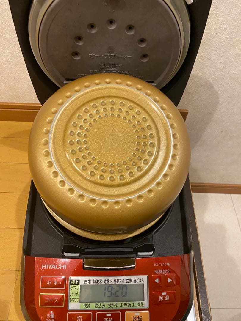 IH炊飯器、レッド、HITACHI製、RZ-TS104M