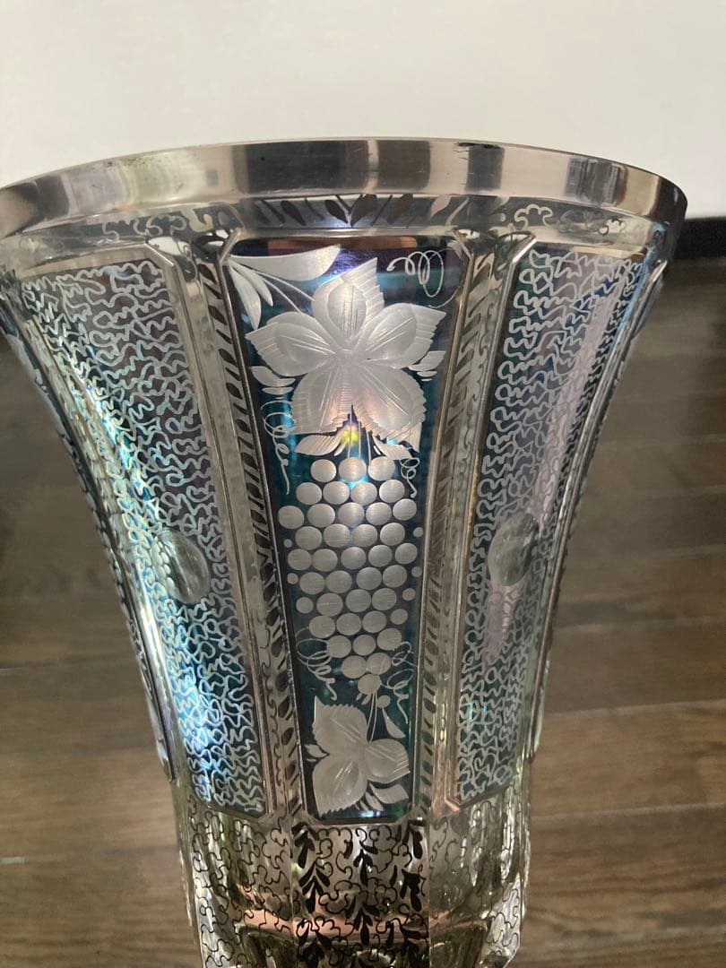 ボヘミアングラス　エーゲルマンモドレー　花瓶