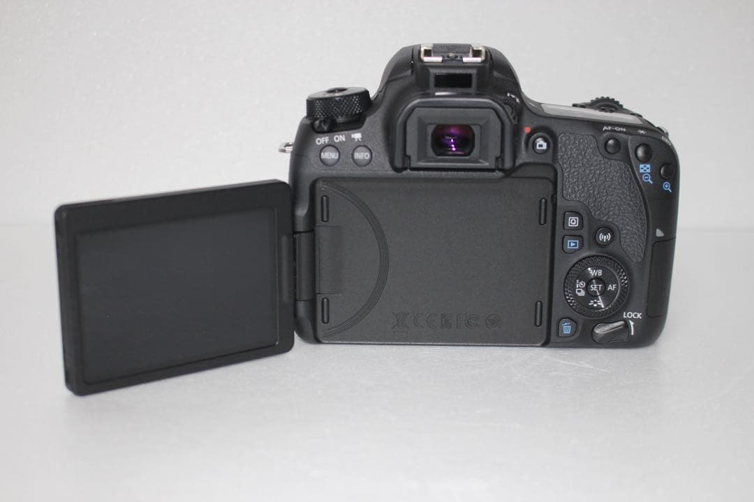 キャノン/Canon EOS 9000D/標準&望遠&単焦点トリプルレンズセット